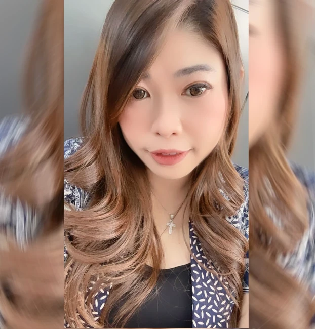 silvia-sales-counter-BYD-pik-Jakarta